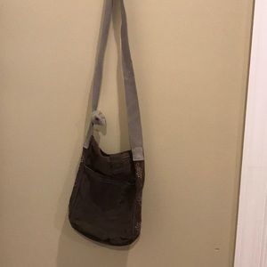 Thirty one cross body bag